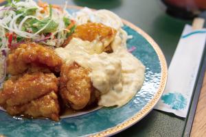 蓬の郷で提供しているチキン南蛮定食の写真