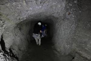 権現島水際陣地跡　地下壕