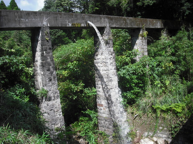 牧野開田新田山架け越し水路橋