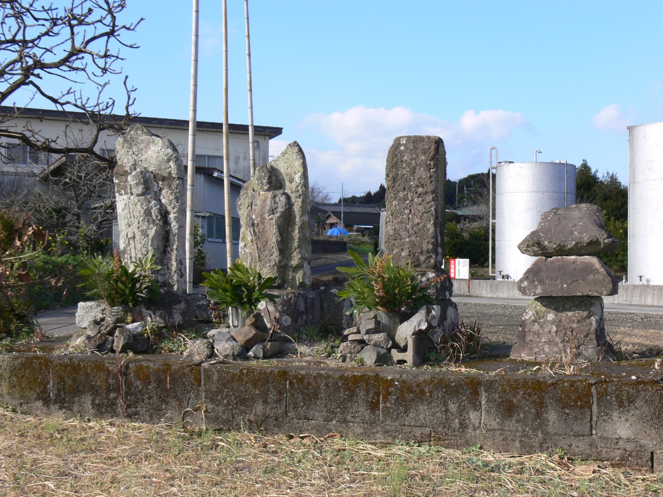 楢ヶ原供養塔