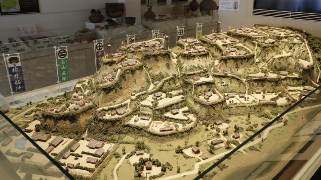 志布志城復元模型