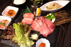 焼肉盛り合わせ