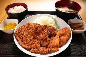 ボリューム満点のメガトン定食