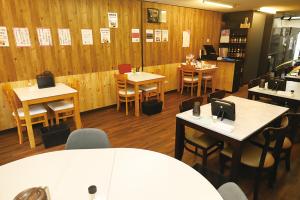 彩華店舗内観