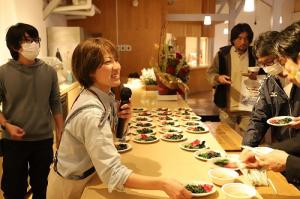 1月活動報告会 振舞いの様子